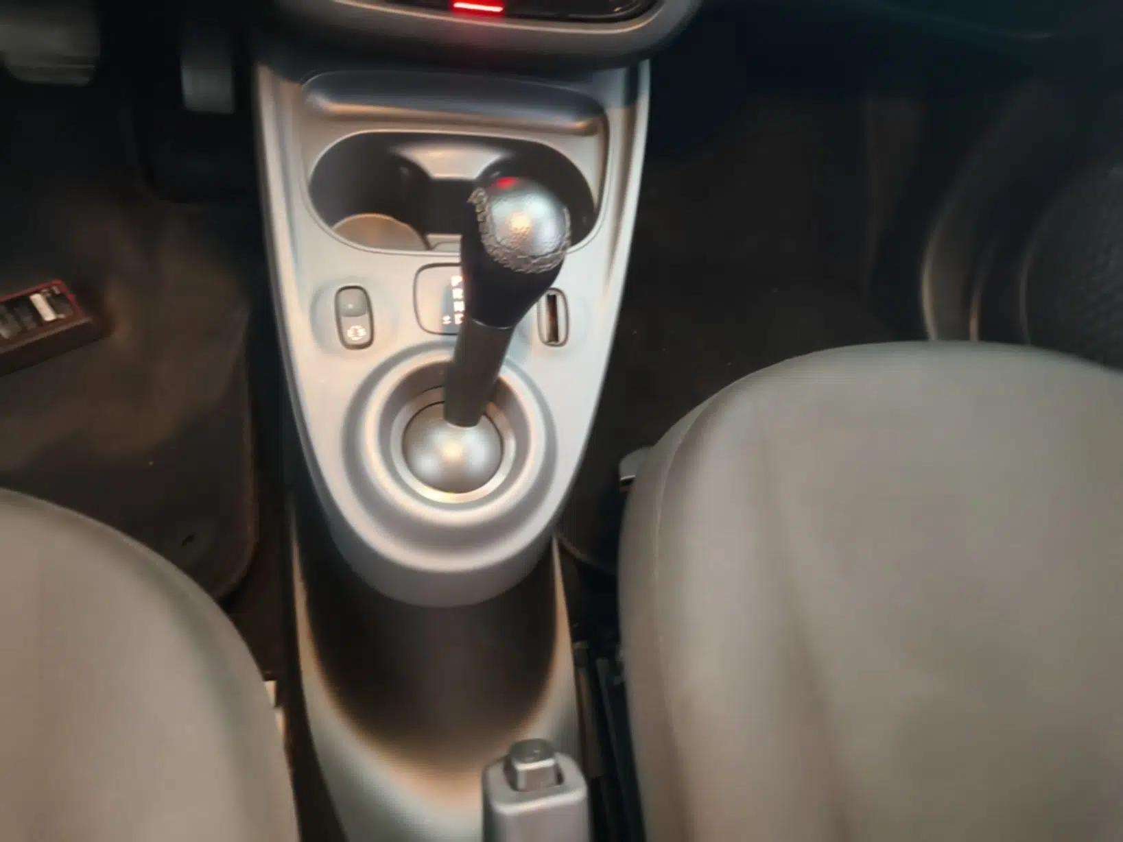 smart forfour 2018 1.0L 52 kW Dynamic Edition — миниатюра 16