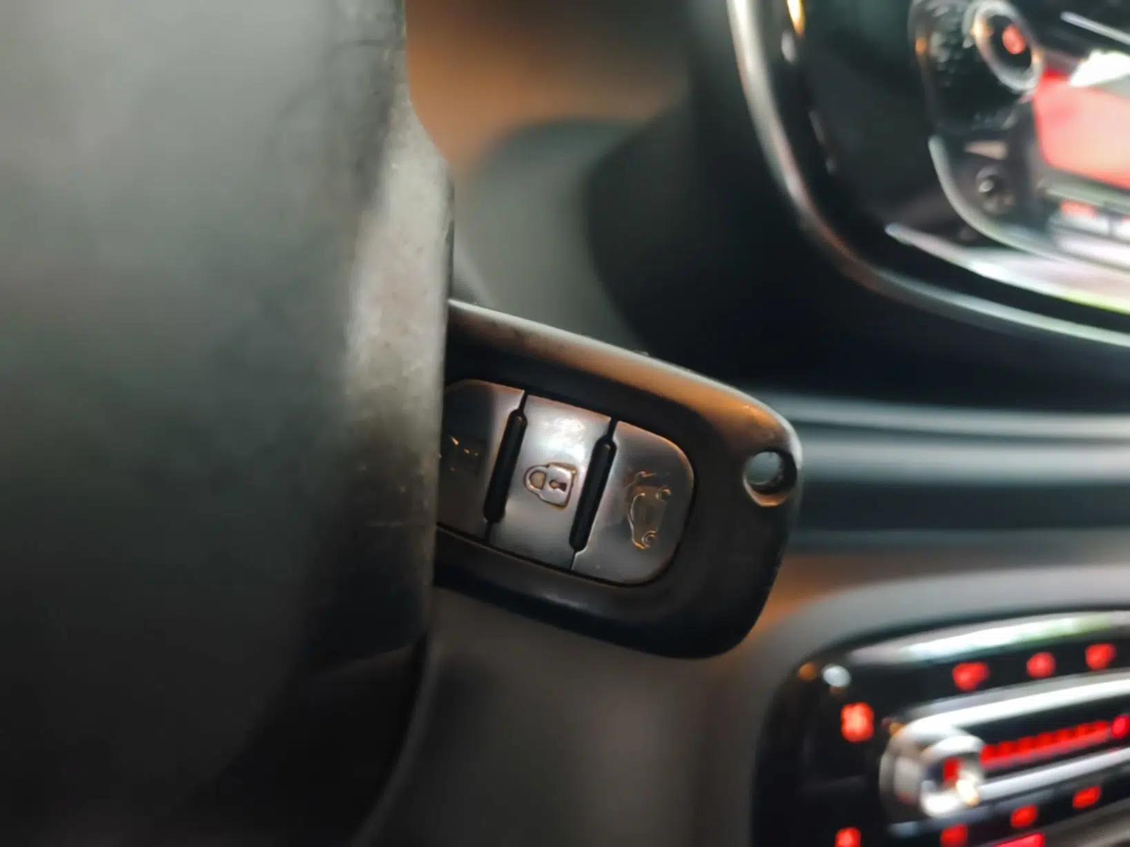smart forfour 2018 1.0L 52 kW Dynamic Edition — миниатюра 22