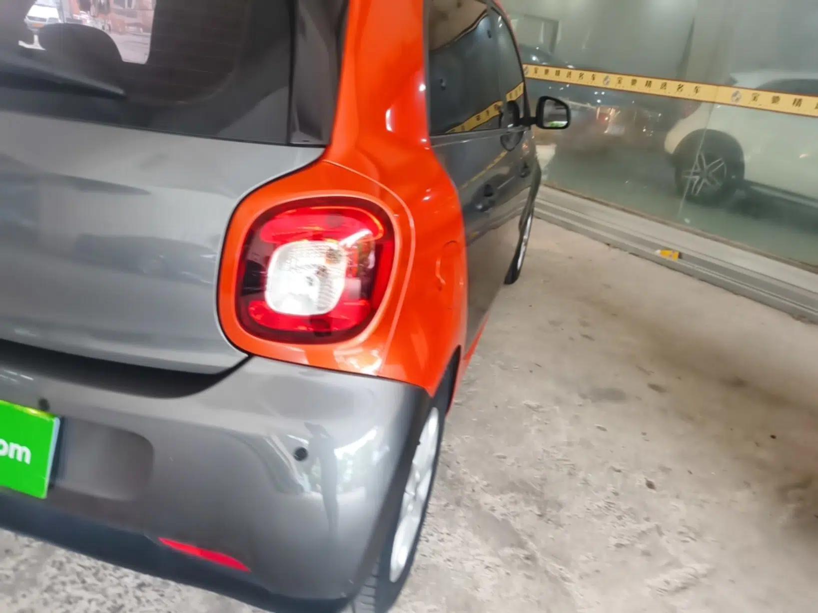 smart forfour 2018 1.0L 52 kW Dynamic Edition — миниатюра 8