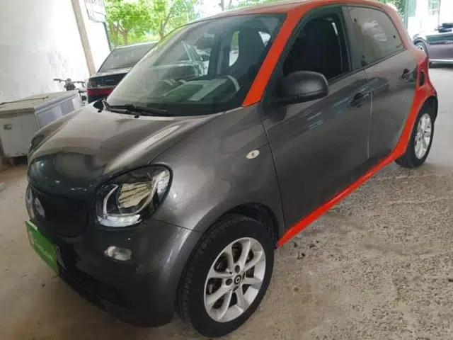 smart forfour 2018 1.0L 52 kW Dynamic Edition