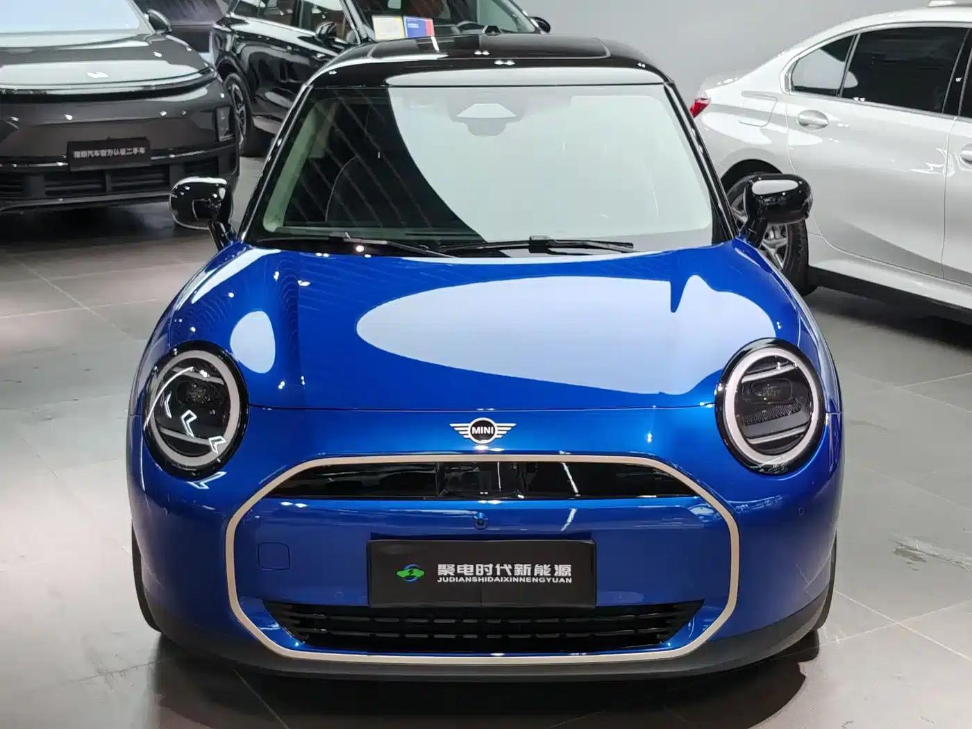2024 Electric MINI Cooper SE (452km/h) - Artist — миниатюра 2
