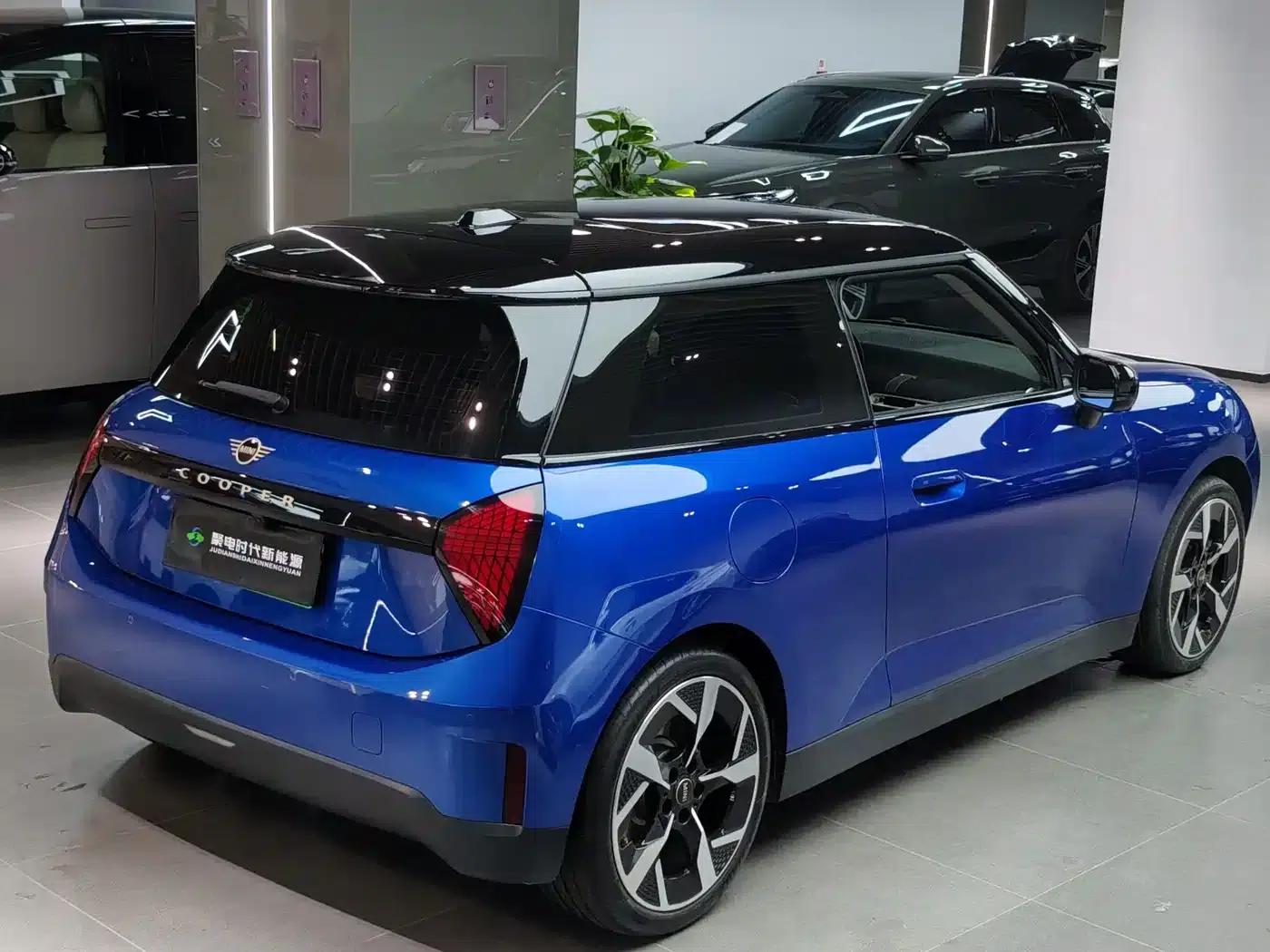 2024 Electric MINI Cooper SE (452km/h) - Artist — миниатюра 8