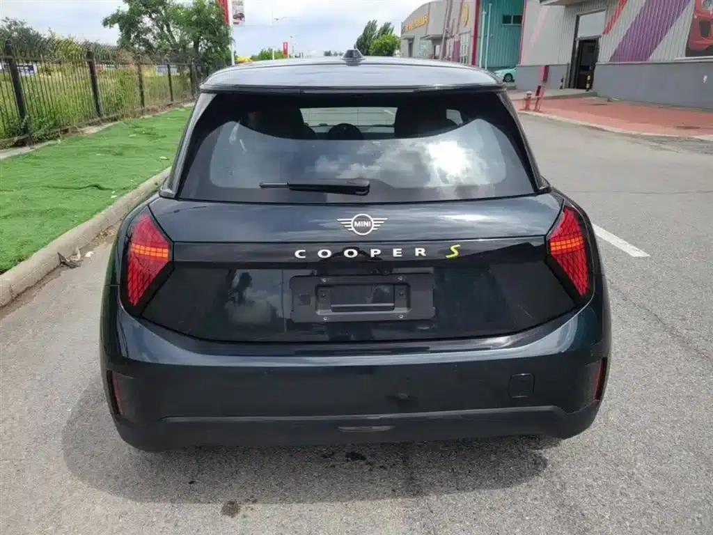 2024 Electric MINI Cooper SE (452km/h) - Artist — миниатюра 6