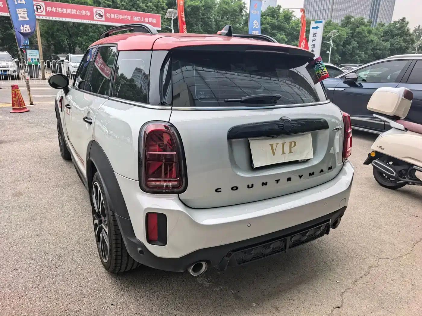 MINI JCW COUNTRYMAN 2023 2.0T JOHN COOPER WORKS — миниатюра 11