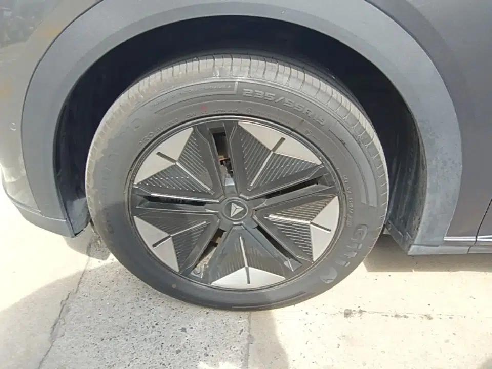Deepal S07 2024 215Max Qiankun Intelligent Driving ADS SE Range-Extended Version — миниатюра 8