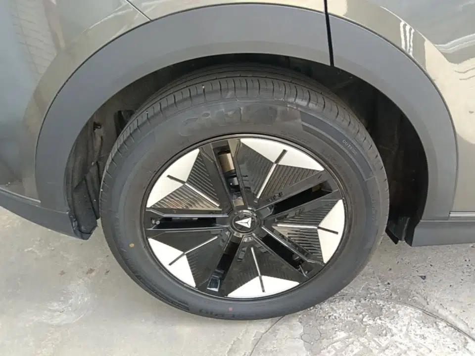 Deepal S07 2024 215Max Qiankun Intelligent Driving ADS SE Range-Extended Version — миниатюра 10