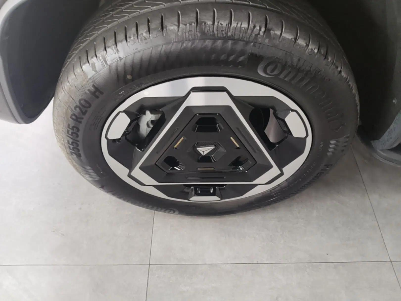 Deepal G318 2025 Worry-Free Adventure Edition Four-Wheel Drive Secret Realm Version — миниатюра 9