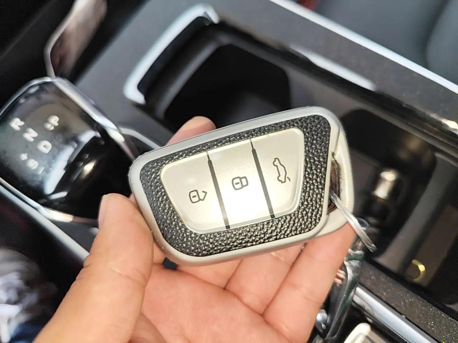 SOL X8 2021 300T DCT Leading Smart Connectivity Version 6 Seats — миниатюра 12