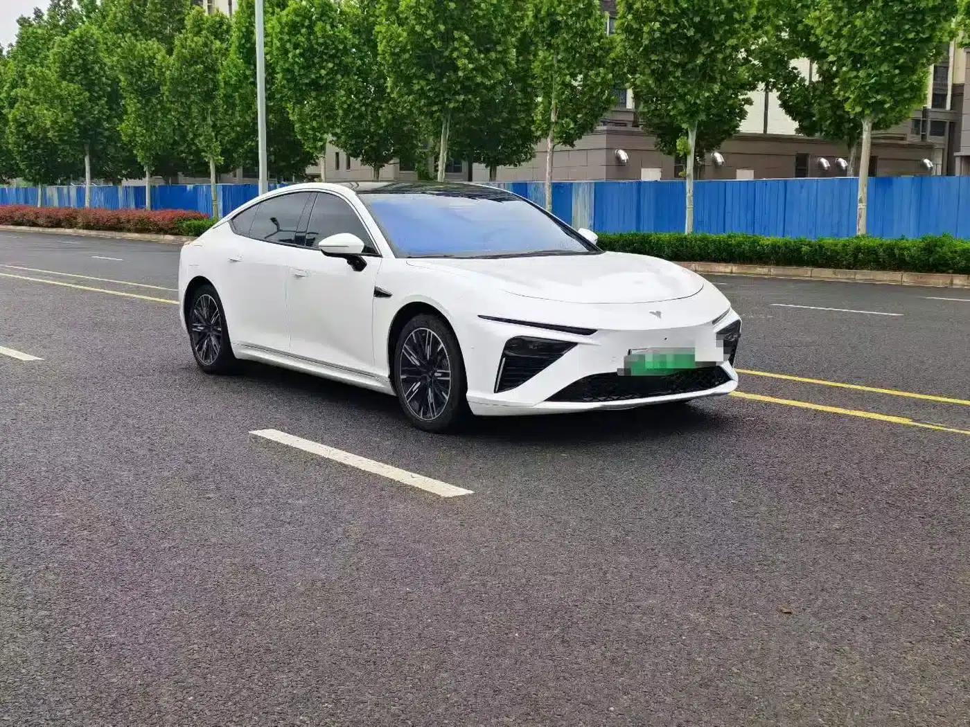 Nezha S 2022 Range Extended Version 1160km Rear-Wheel Drive Large Version — миниатюра 3