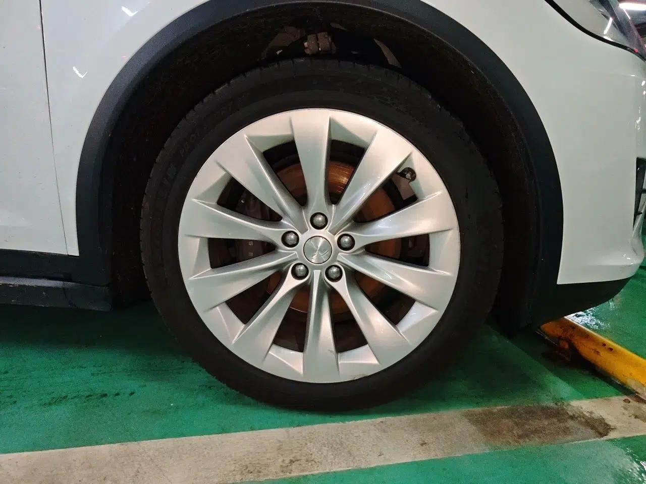 Tesla Model X 2019 Long-Range Version — миниатюра 8