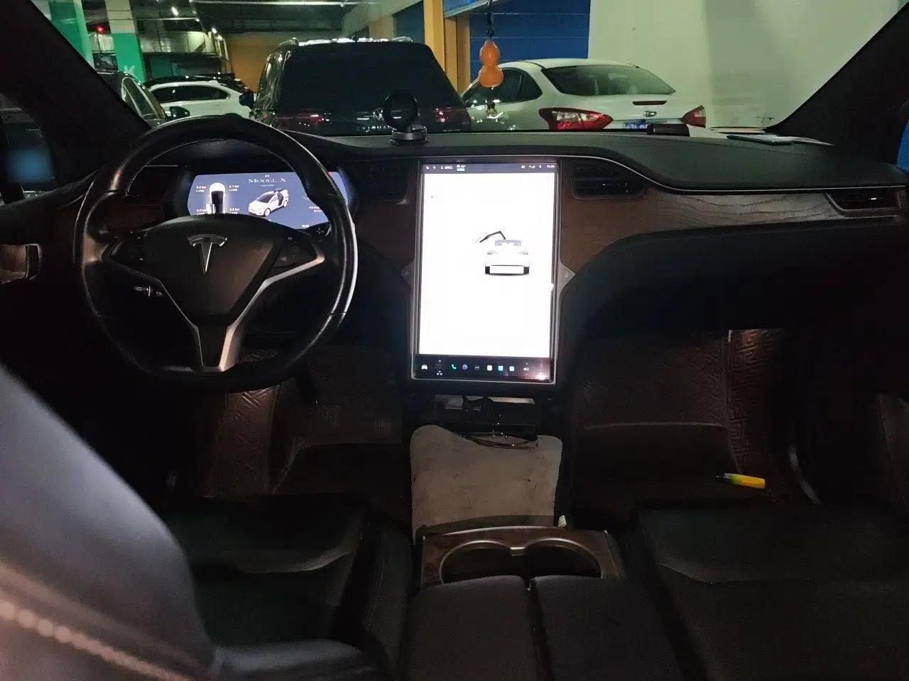 Tesla Model X 2019 Long-Range Version — миниатюра 10