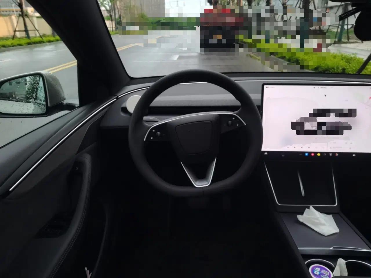 Tesla Model Y L 2025 Model Long-Range All-Wheel-Drive Version — миниатюра 11