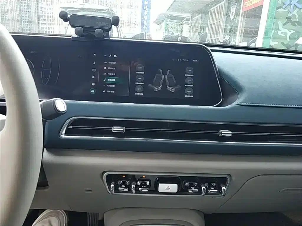 ORA Good Cat 2023 Model, 401km Standard Range, Premium Edition, Lithium Iron Phosphate — миниатюра 13