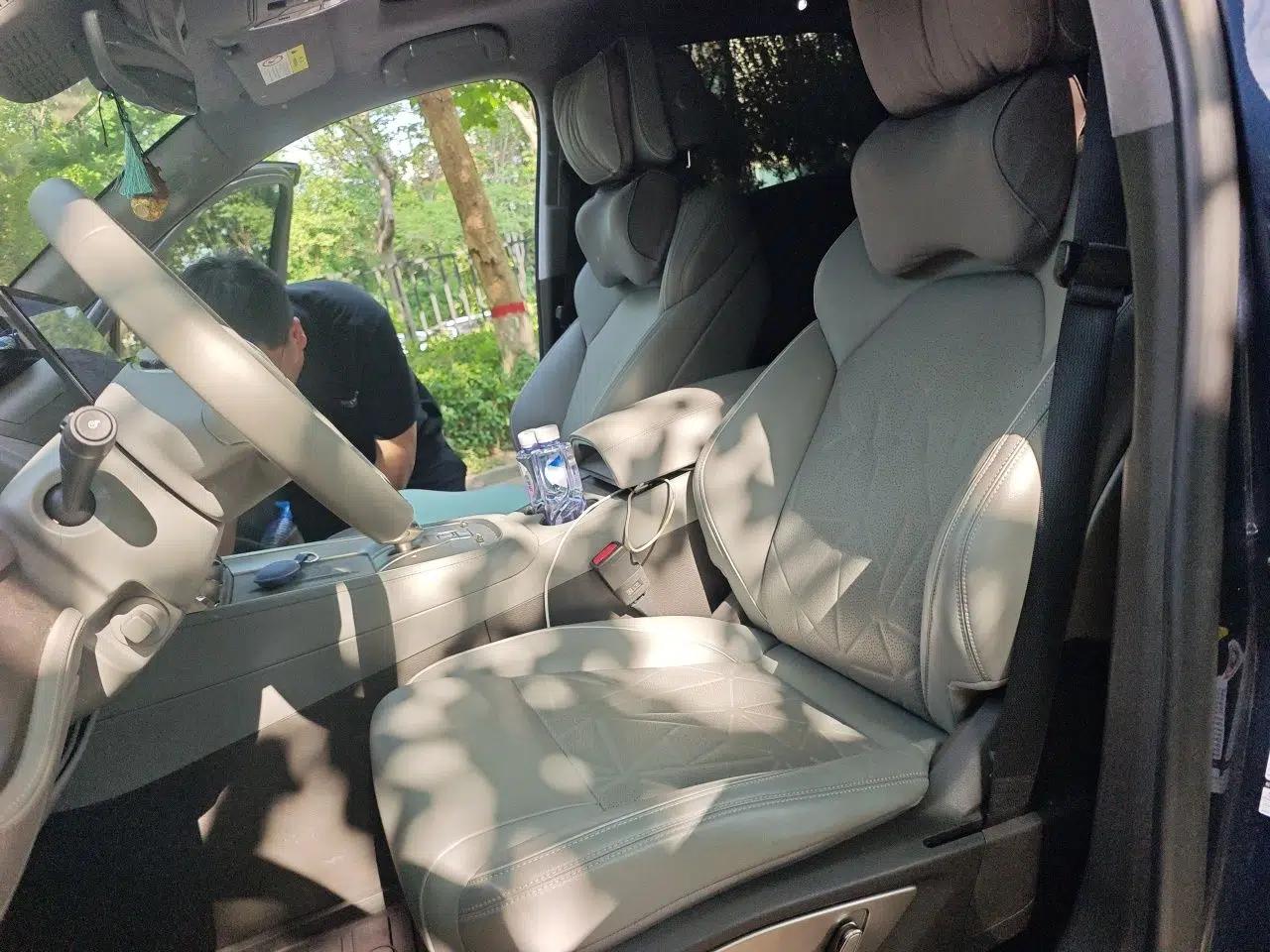 Denza N8 2023 Four-Wheel Drive Ultra-Hybrid Flagship Six-Seater Version — миниатюра 16