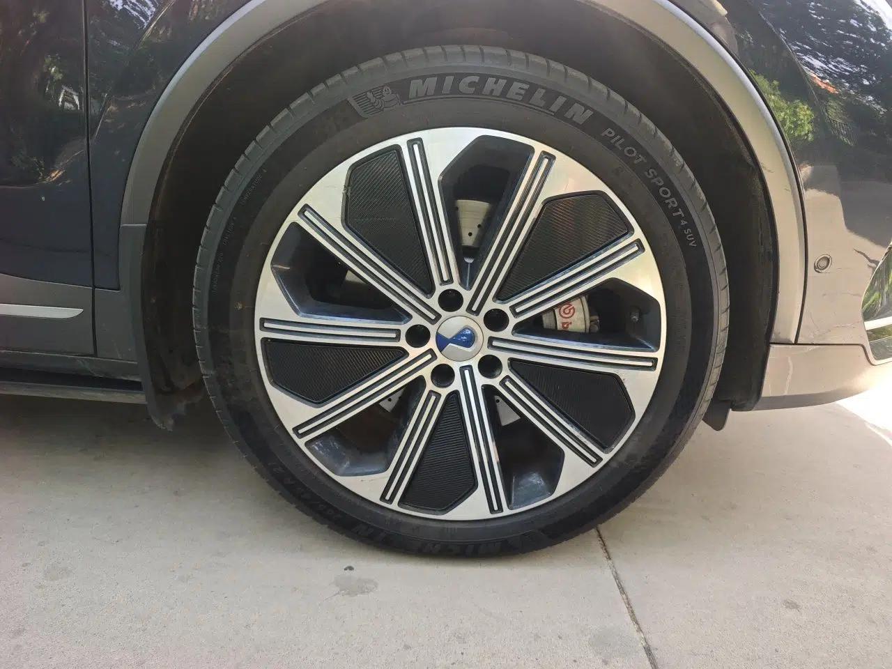 Denza N8 2023 Four-Wheel Drive Ultra-Hybrid Flagship Six-Seater Version — миниатюра 8