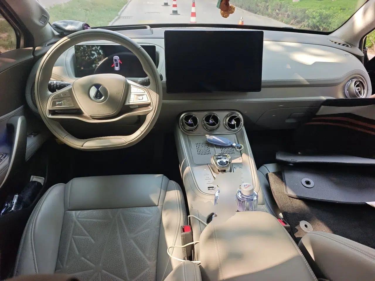 Denza N8 2023 Four-Wheel Drive Ultra-Hybrid Flagship Six-Seater Version — миниатюра 10
