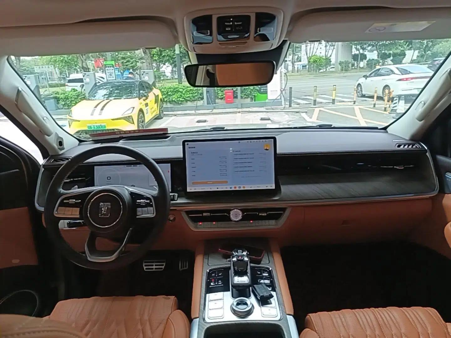 Tank 500 2022 3.0T Sport Edition "Creation" Version 5-Seater — миниатюра 13