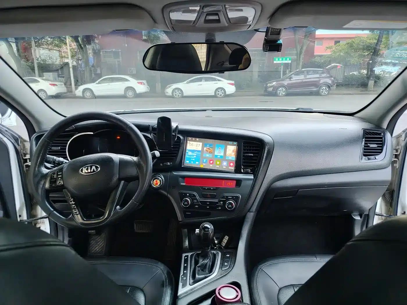 Kia K5 2012 2.0L Automatic GL — миниатюра 4