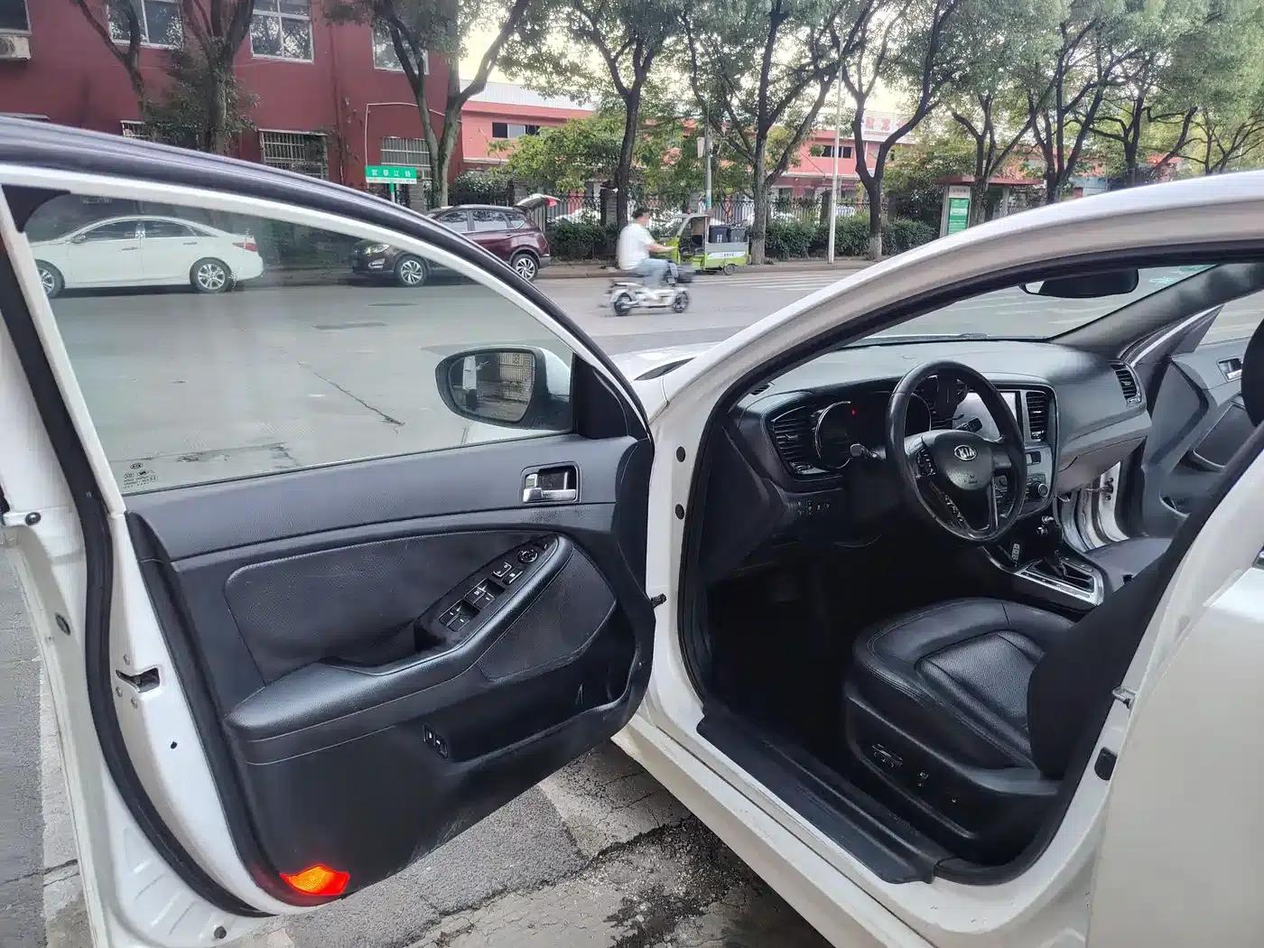 Kia K5 2012 2.0L Automatic GL — миниатюра 5
