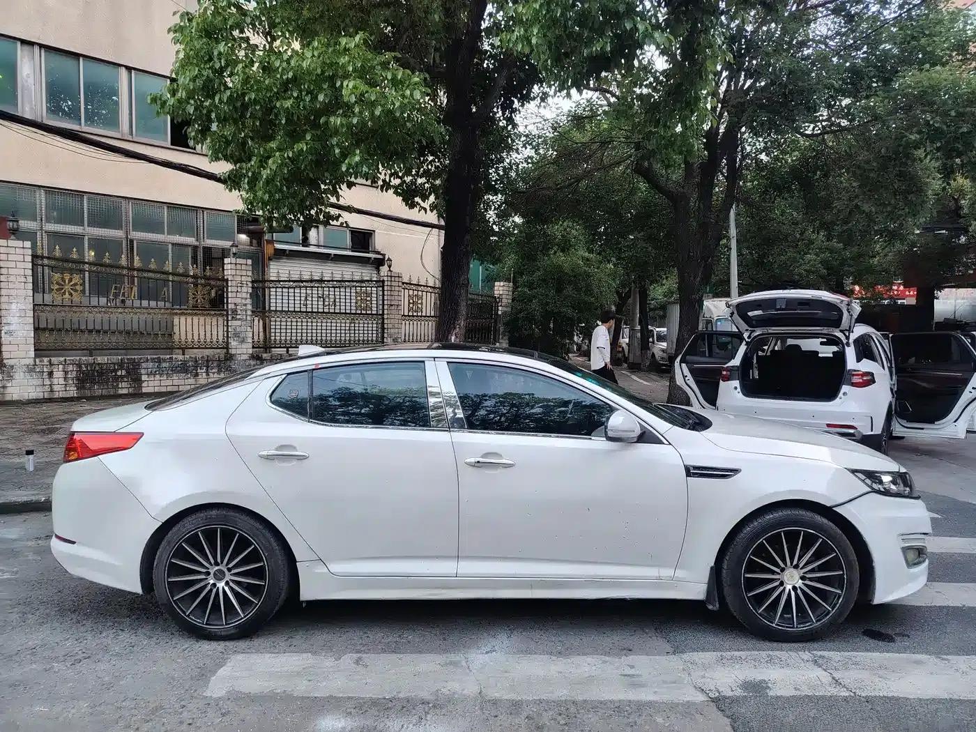 Kia K5 2012 2.0L Automatic GL — миниатюра 7