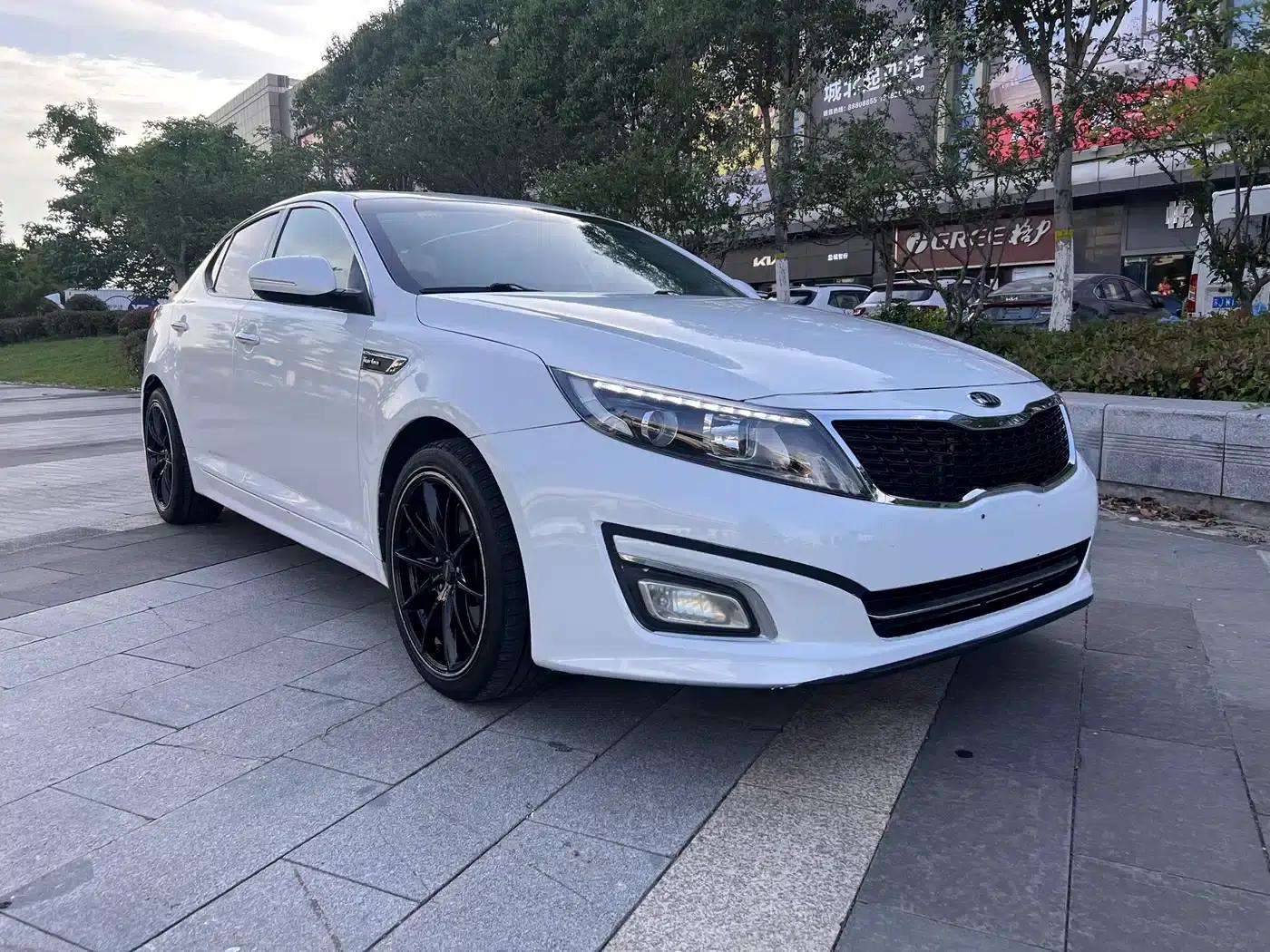 Kia K5 2015 2.0T Automatic Turbo — миниатюра 3