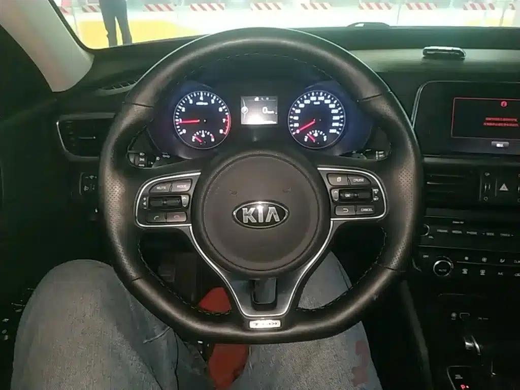 Kia K5 2016 1.6T Automatic LUX — миниатюра 11