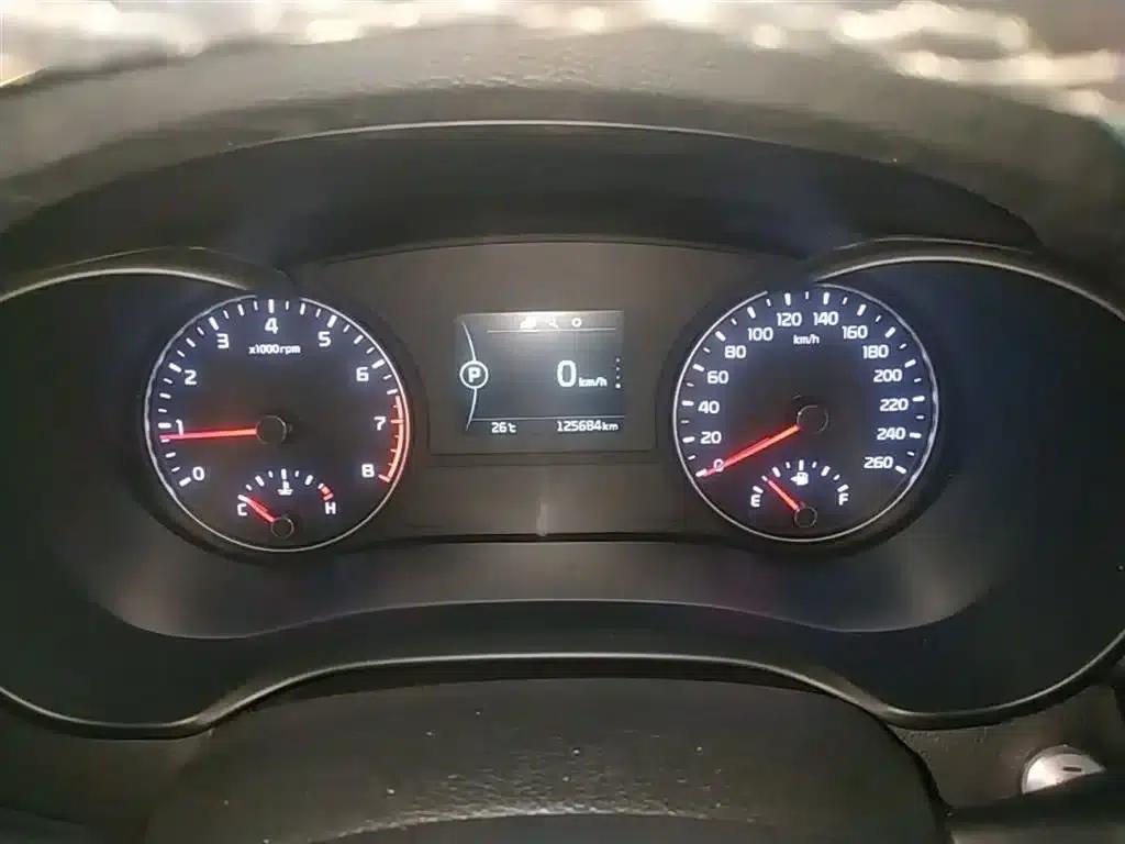 Kia K5 2016 1.6T Automatic LUX — миниатюра 12