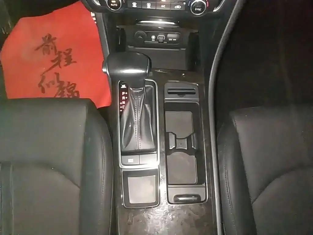 Kia K5 2016 1.6T Automatic LUX — миниатюра 14