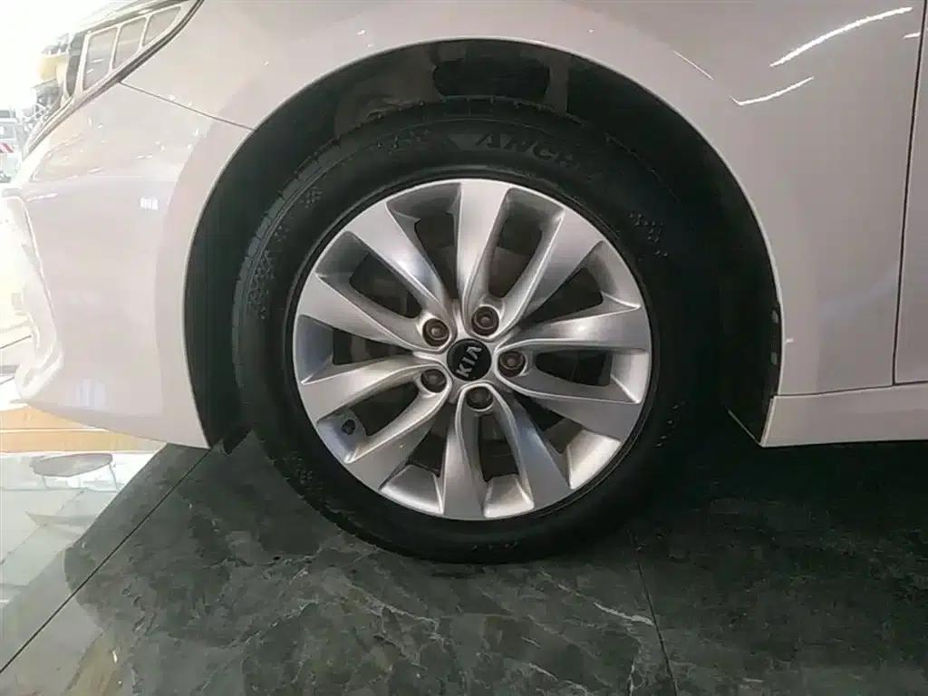Kia K5 2016 1.6T Automatic LUX — миниатюра 23