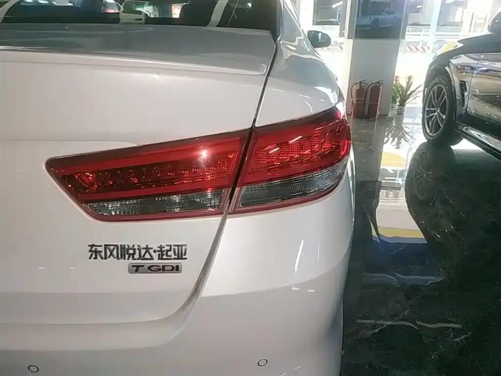 Kia K5 2016 1.6T Automatic LUX — миниатюра 8