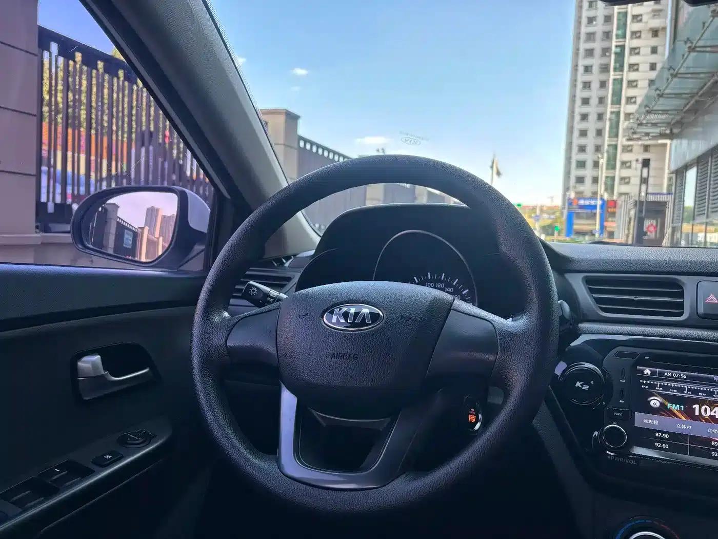 Kia K2 2015 Sedan 1.4L AT GLS — миниатюра 14