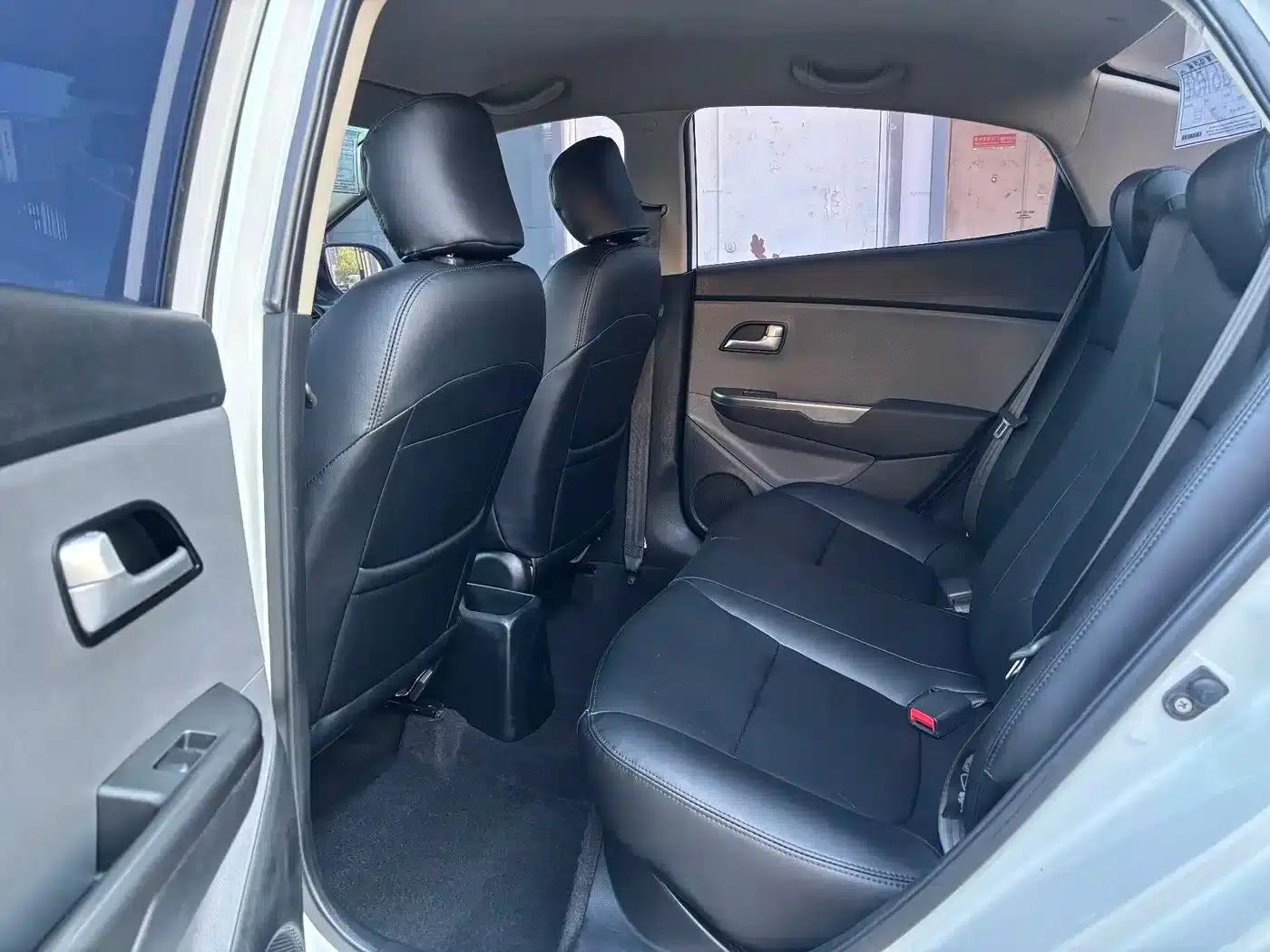Kia K2 2015 Sedan 1.4L AT GLS — миниатюра 8