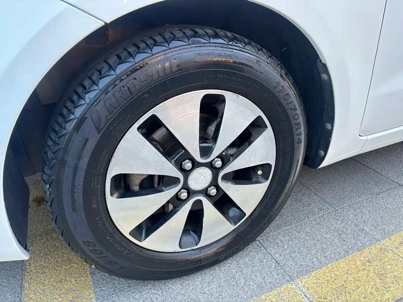 Kia K2 2015 Sedan 1.4L AT GLS — миниатюра 10