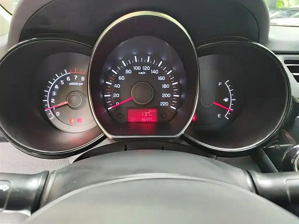 Kia K2 2015 Sedan 1.4L MT GLS — миниатюра 12
