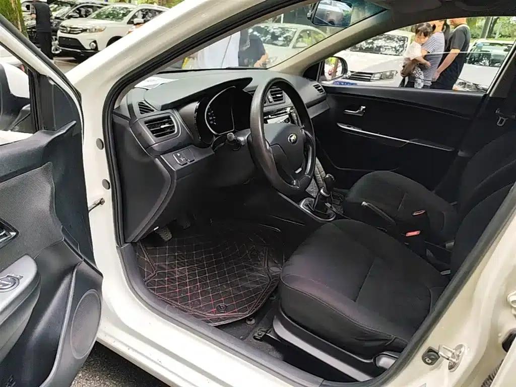 Kia K2 2015 Sedan 1.4L MT GLS — миниатюра 16