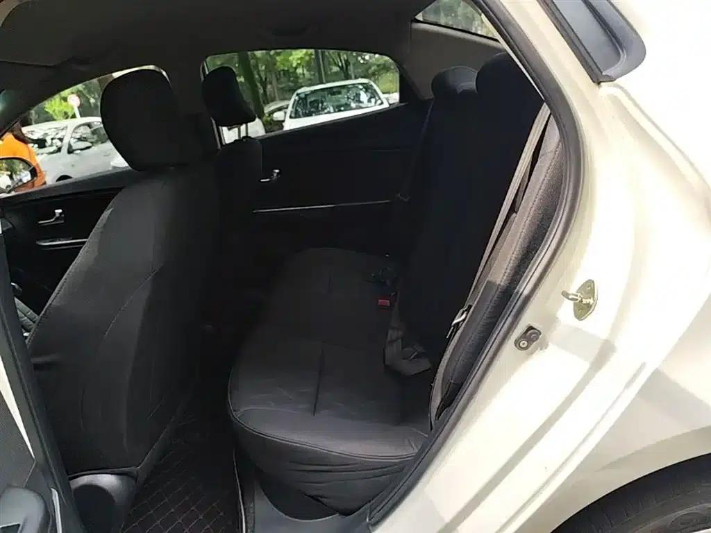 Kia K2 2015 Sedan 1.4L MT GLS — миниатюра 17