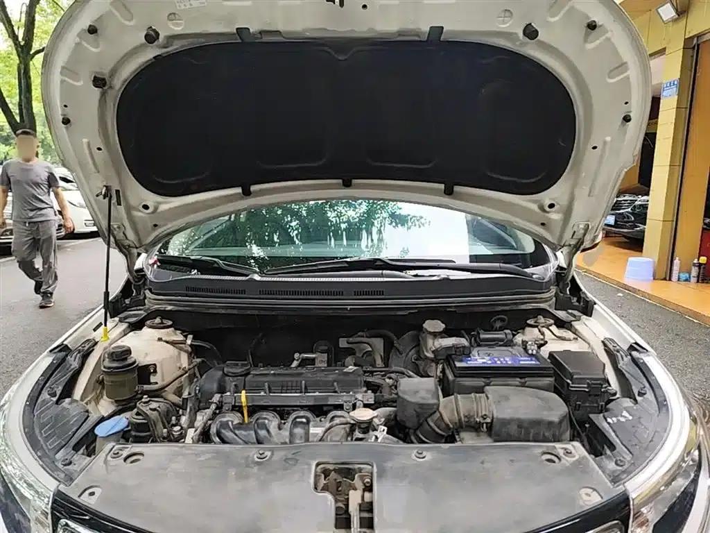Kia K2 2015 Sedan 1.4L MT GLS — миниатюра 20