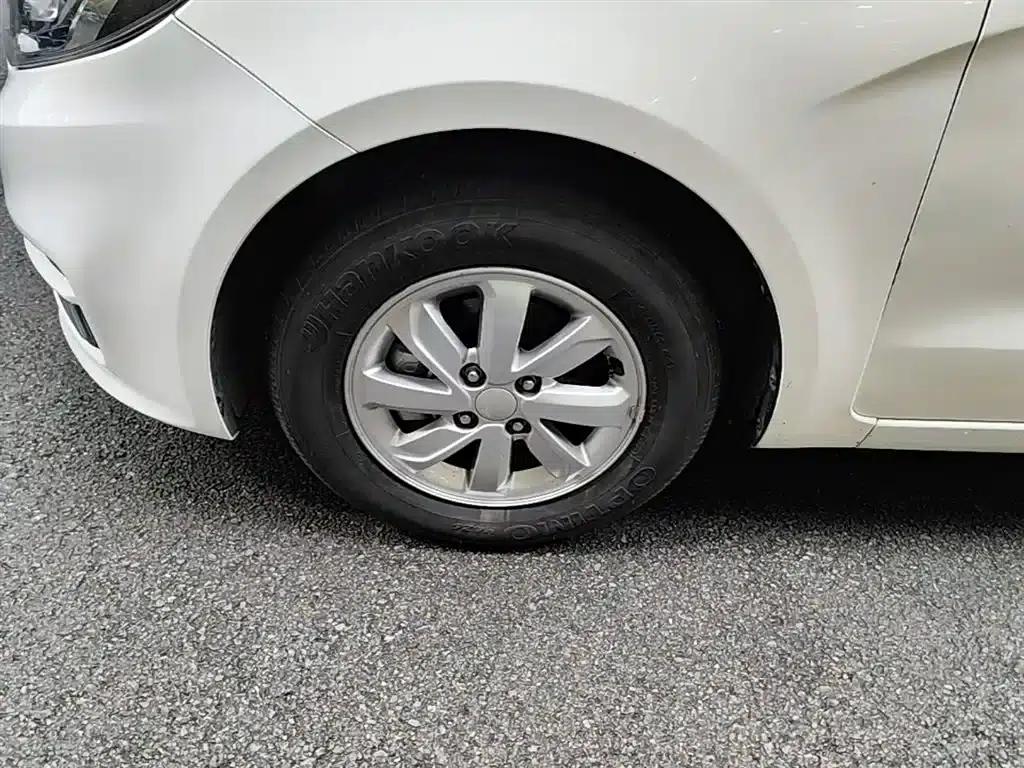 Kia K2 2015 Sedan 1.4L MT GLS — миниатюра 23