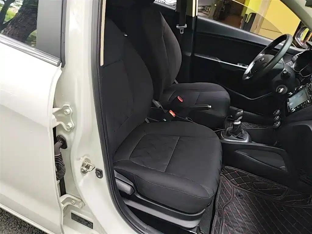 Kia K2 2015 Sedan 1.4L MT GLS — миниатюра 25