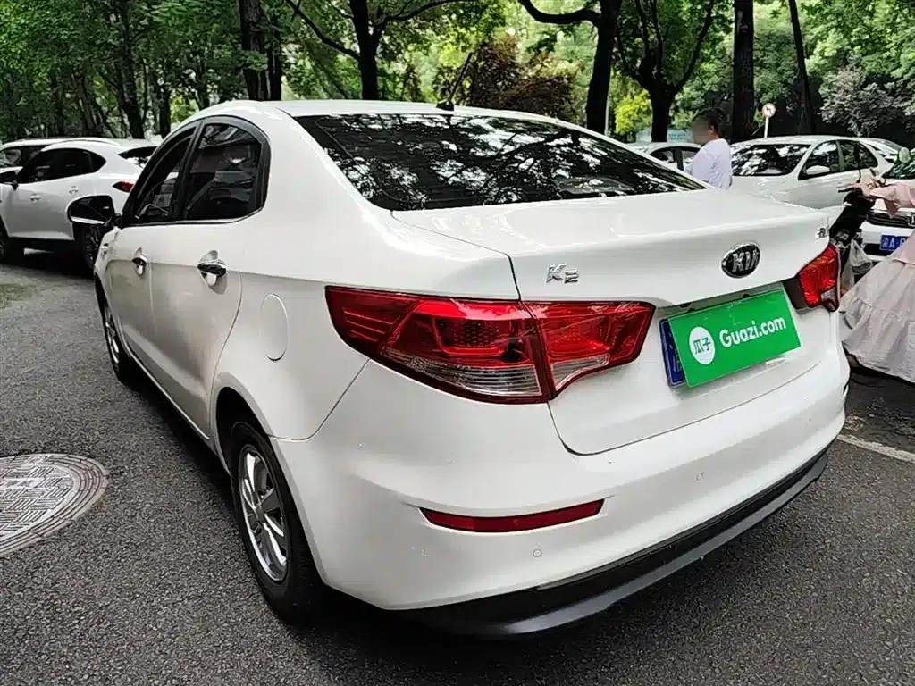 Kia K2 2015 Sedan 1.4L MT GLS — миниатюра 5