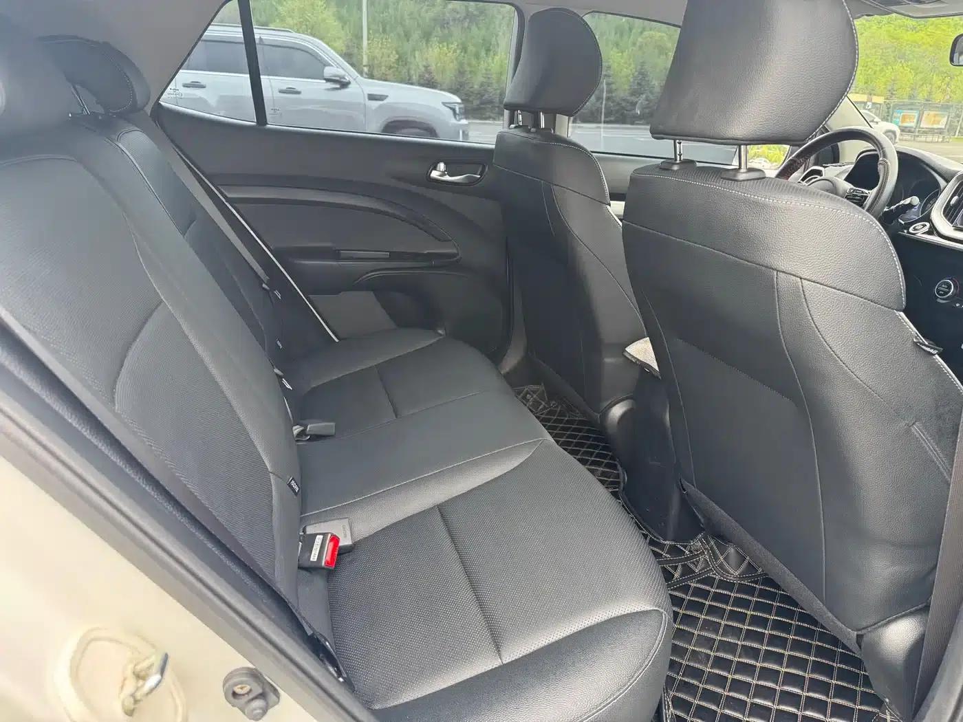 Kia K3 2021 1.4L CVT Sunroof Model — миниатюра 8