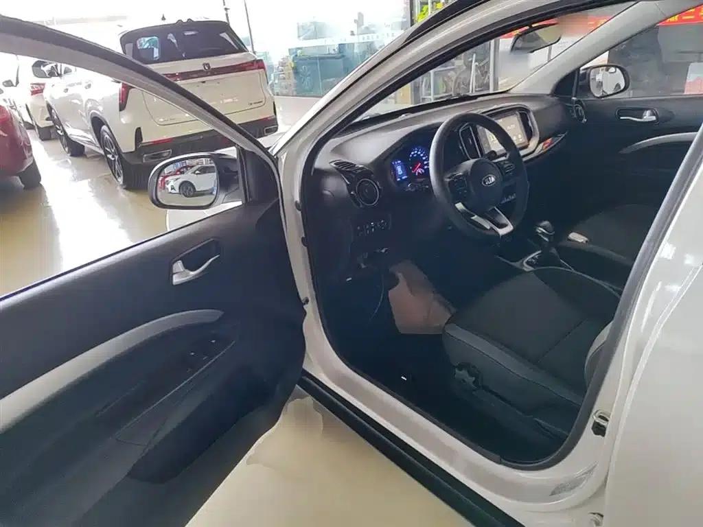Kia K3 2021 1.4L CVT Enjoy Sunroof Edition — миниатюра 16
