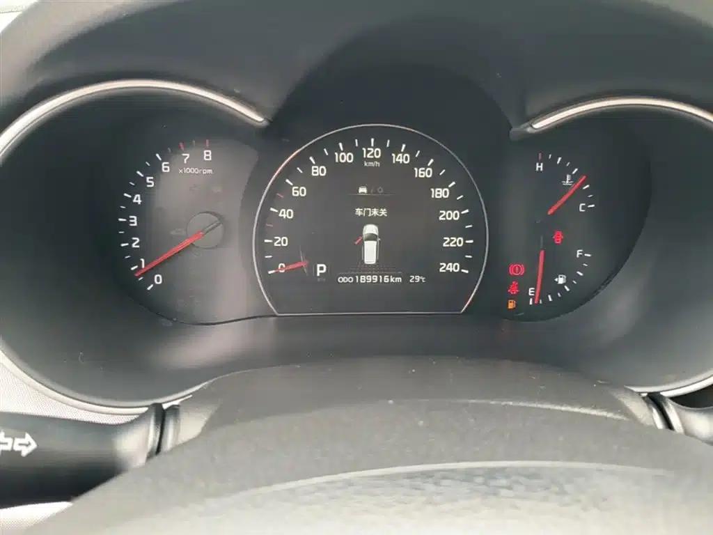 2013 Sorento 2.4L 7-seater Petrol Luxury Edition — миниатюра 12