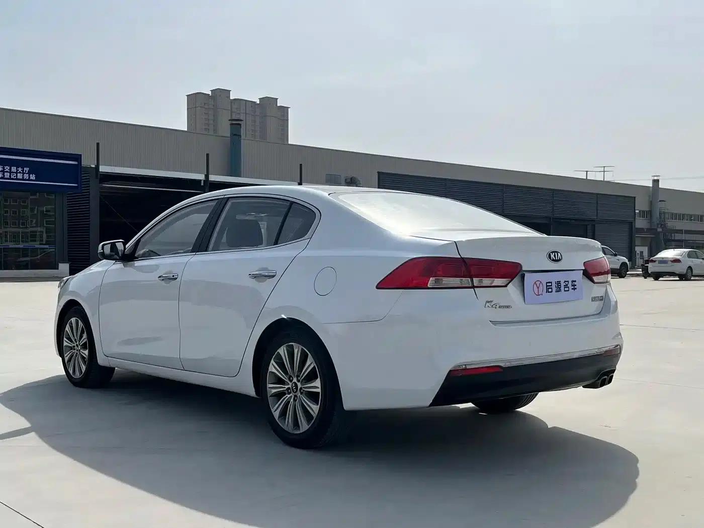 Kia K4 2015 1.8L Automatic GLS Special — миниатюра 17
