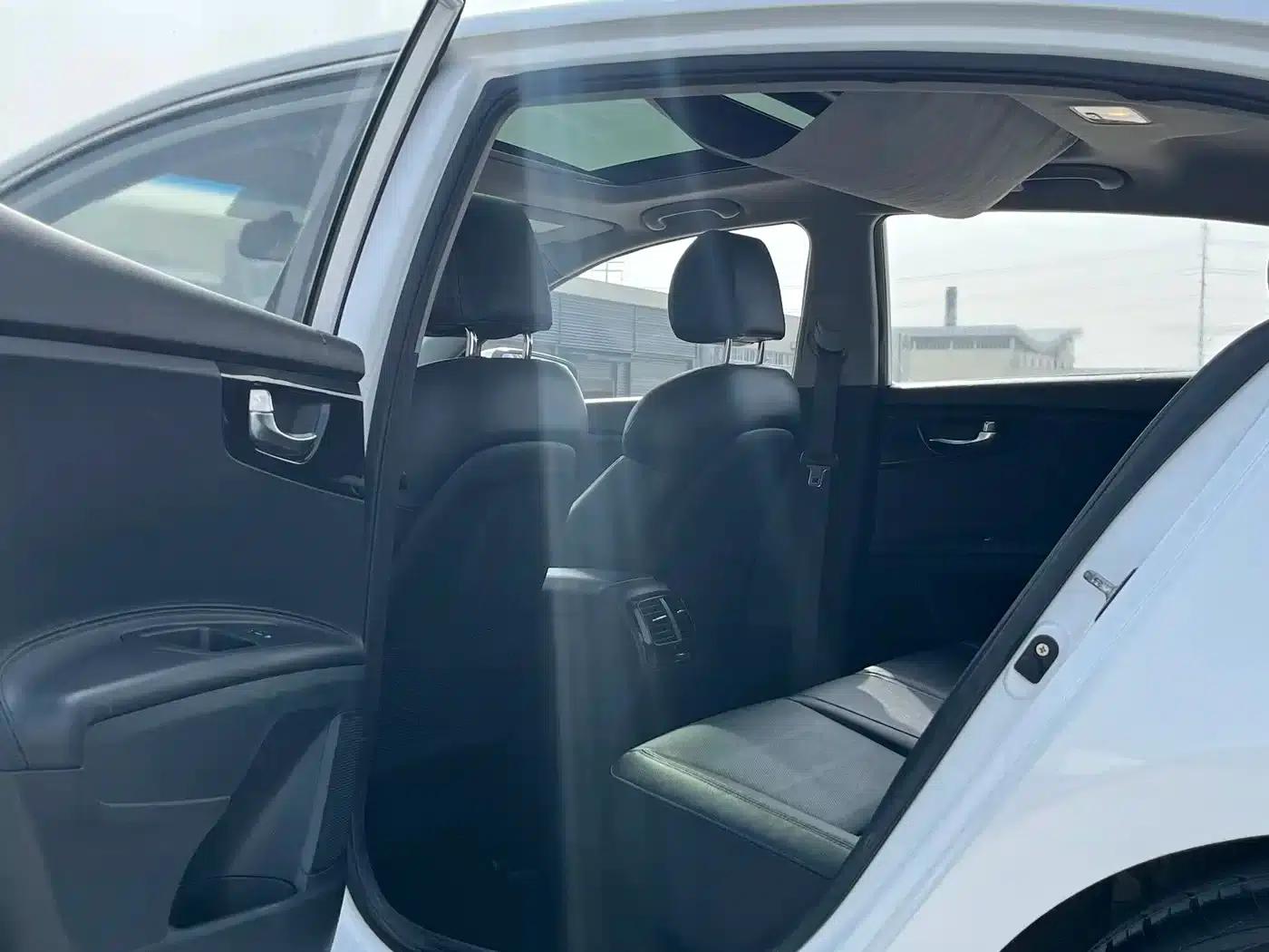 Kia K4 2015 1.8L Automatic GLS Special — миниатюра 8