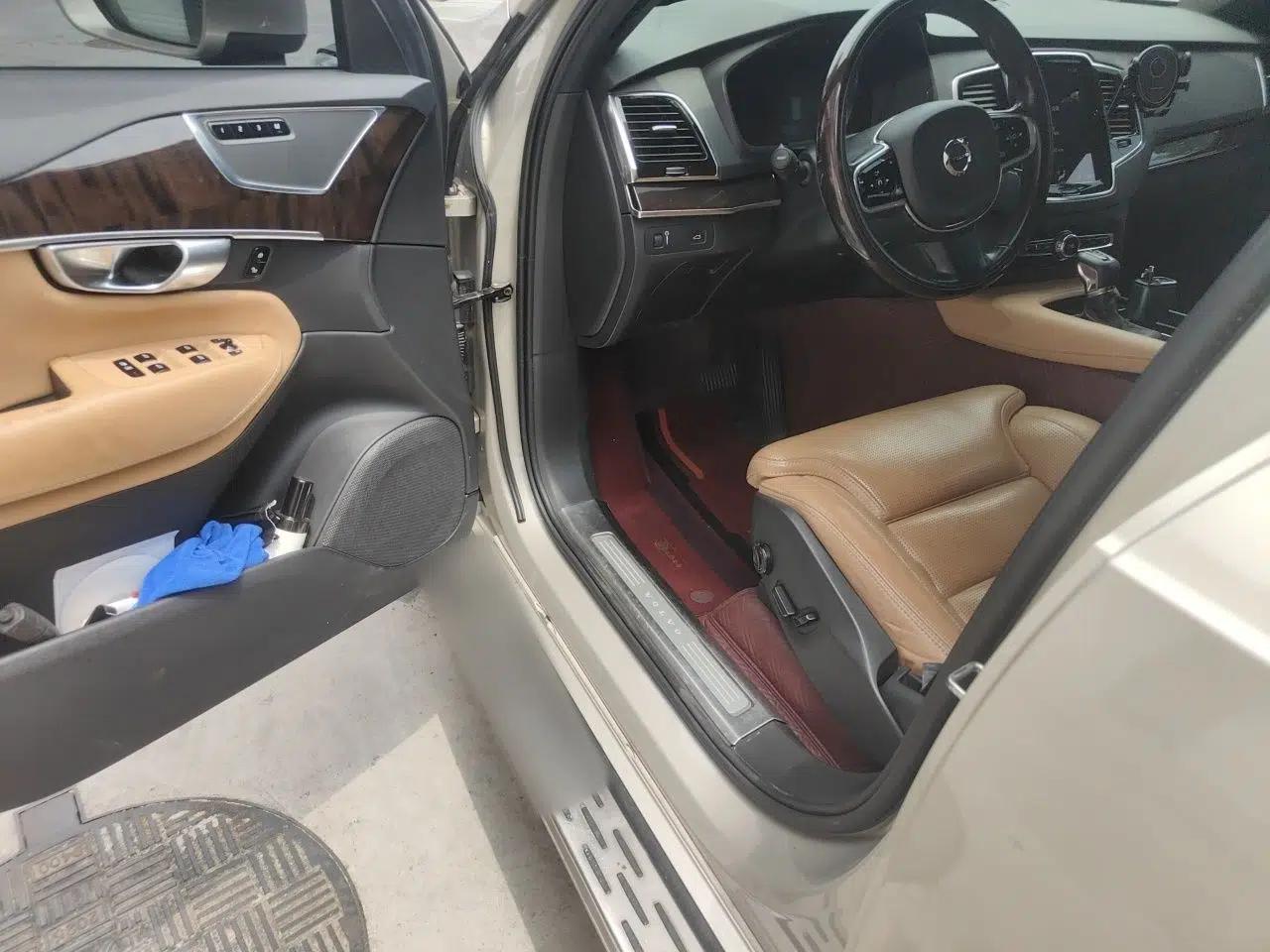 Volvo XC90 2017 T6 Zhiyi Edition 7-seater — миниатюра 11