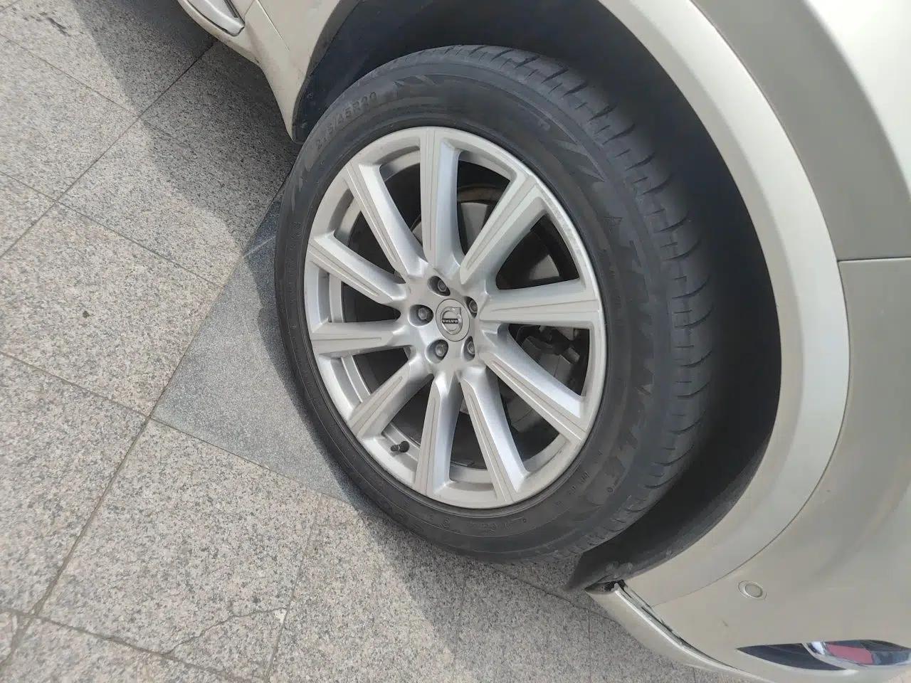 Volvo XC90 2017 T6 Zhiyi Edition 7-seater — миниатюра 8