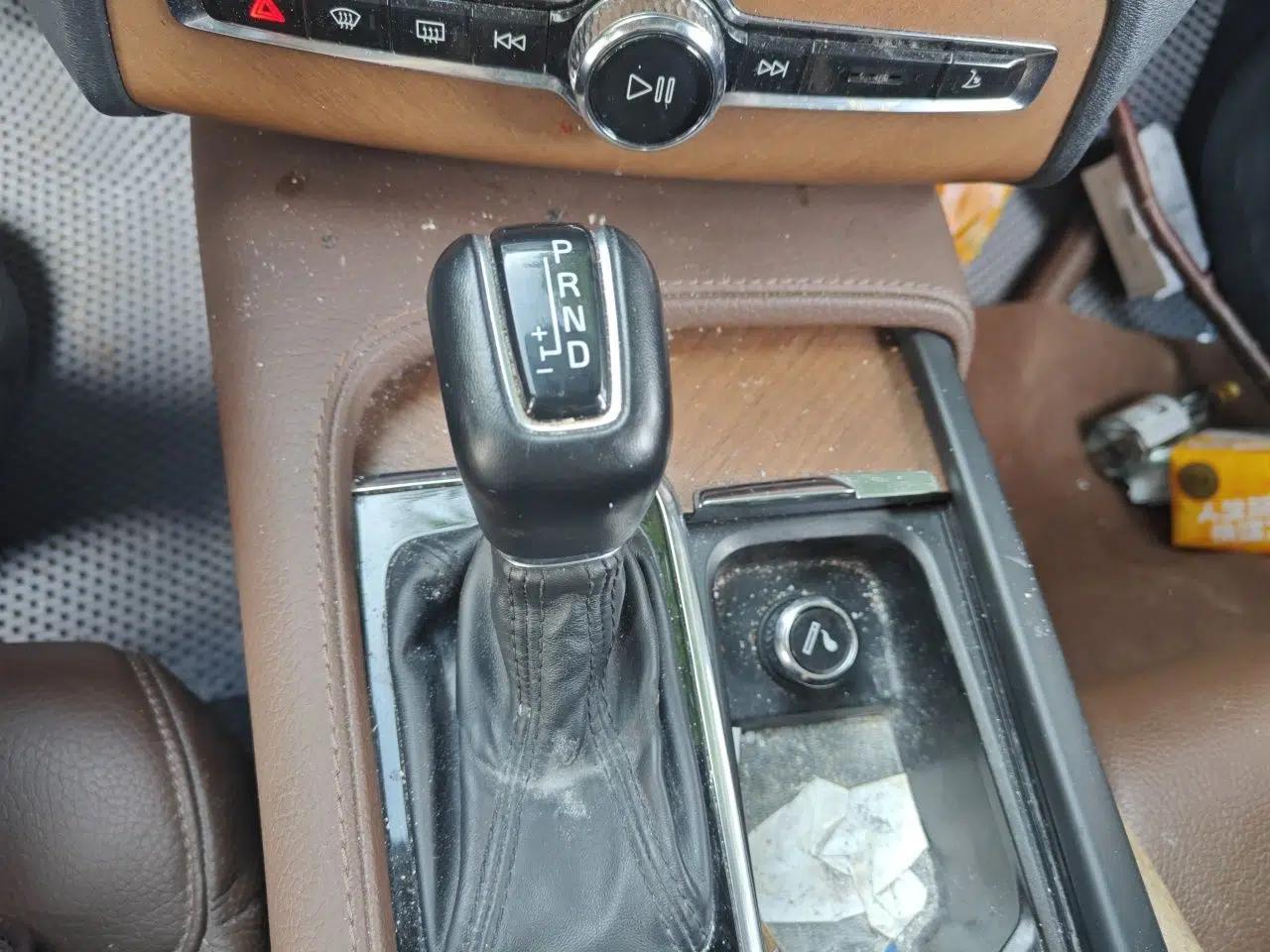 Volvo XC90 2020 T6 Zhiyi Luxury 7-Seater — миниатюра 15