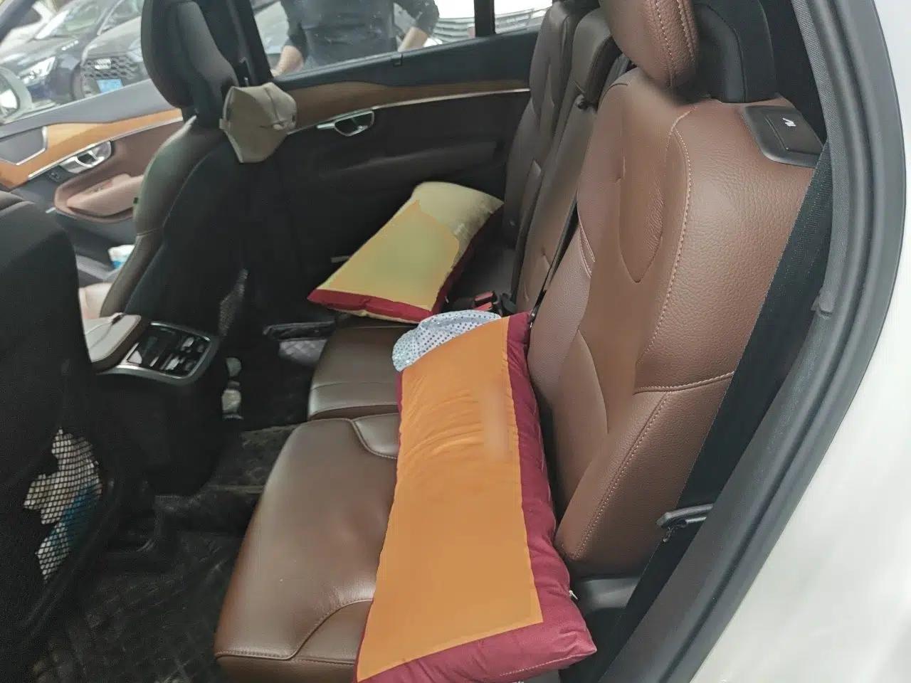 Volvo XC90 2021 B6 Zhiyi Luxury Edition 7-Seater — миниатюра 18