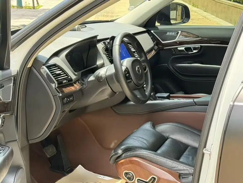 Volvo XC90 2015 T6 Zhiya Edition 7-seater — миниатюра 24